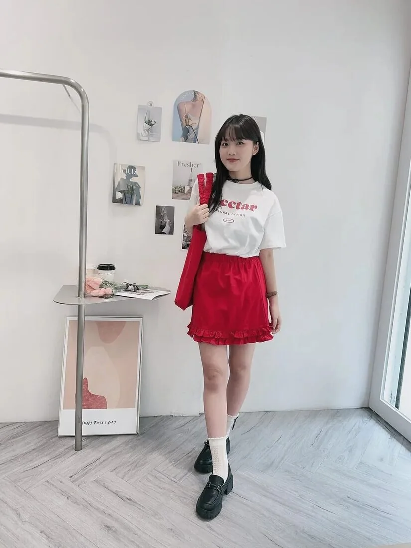 Girl wearing the Nectar Kito Mito outfit